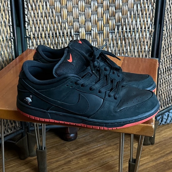 Nike SB Dunk Low Black Pigeon Men’s Size 8